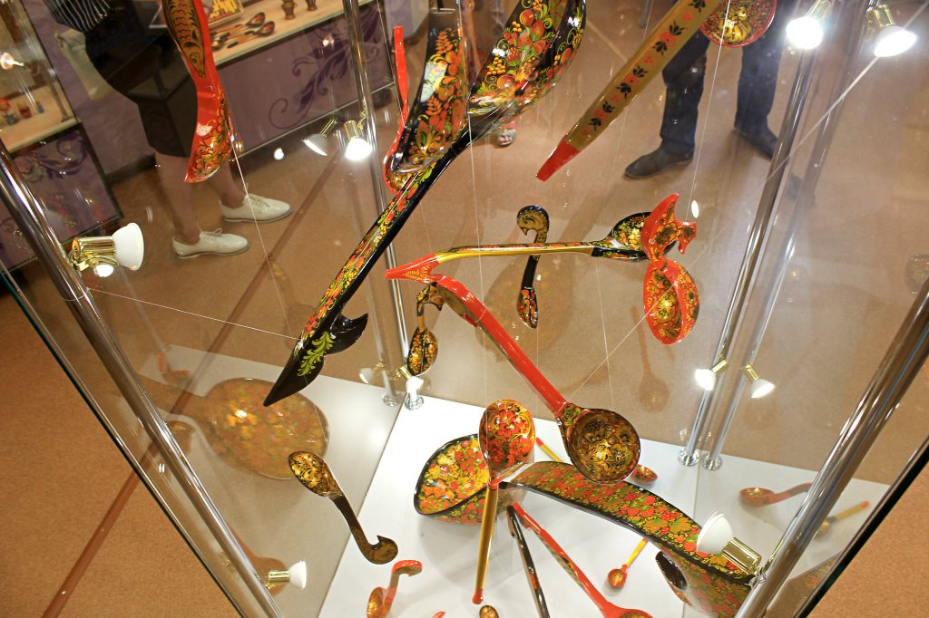 Главные по ложкам