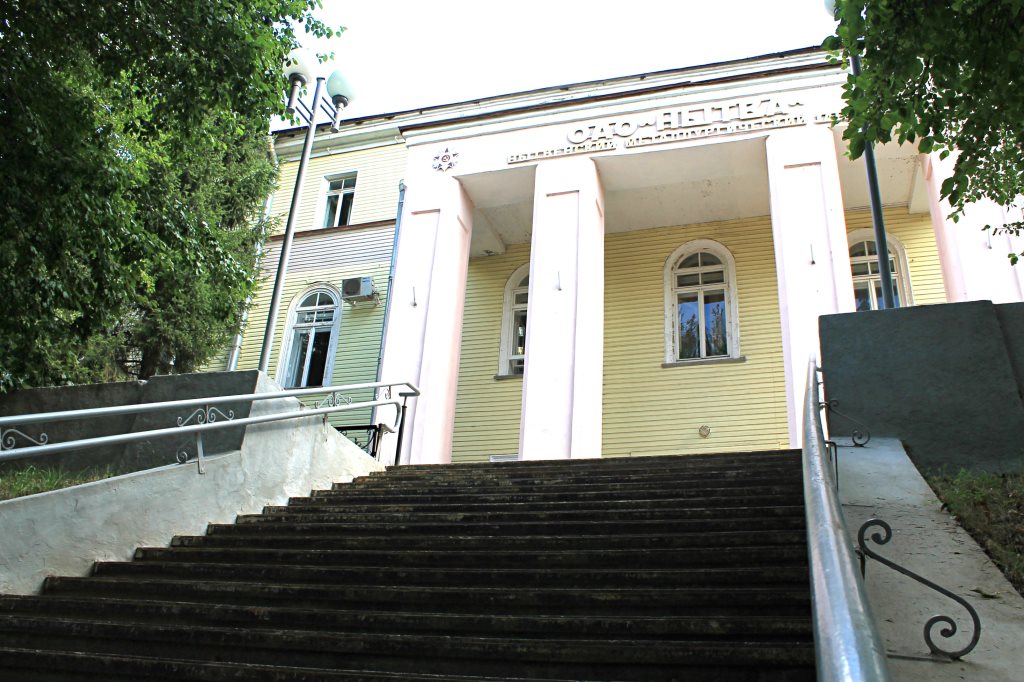 Главные по ложкам