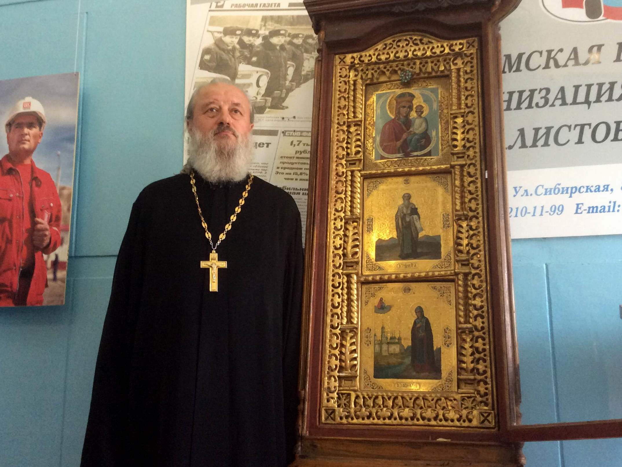 Больше тысячи старых фотографий: Пермской епархии достался уникальный архив со снимками священников