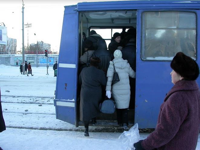 Умница Уилл Паркинг. Первая неделя действия системы платных парковок подходит к концу. Посчитали доходы бюджета и изучили последствия для бизнеса