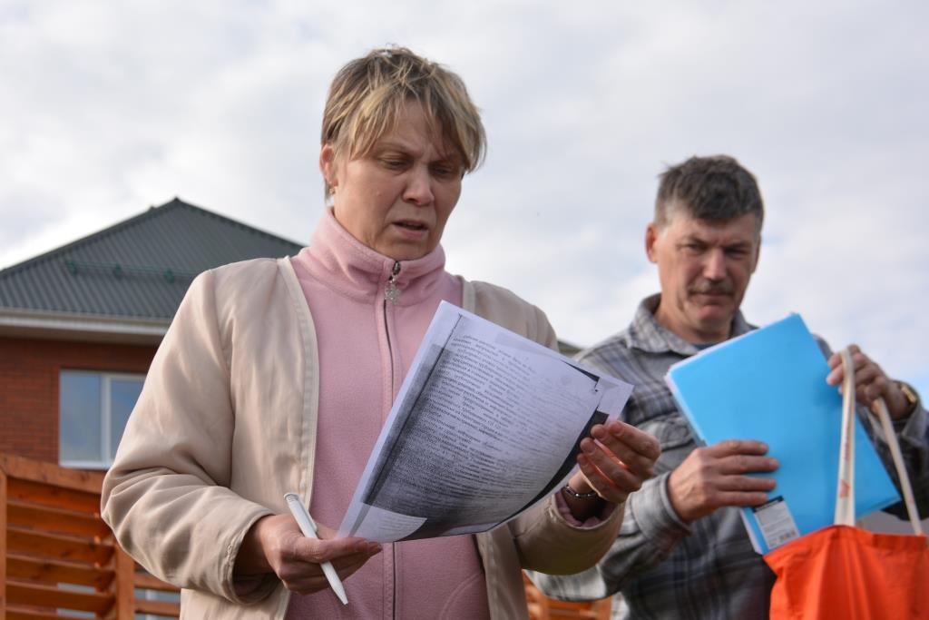 Жители Запруда говорят, что нефтепровод был проложен по территории микрорайона незаконно 