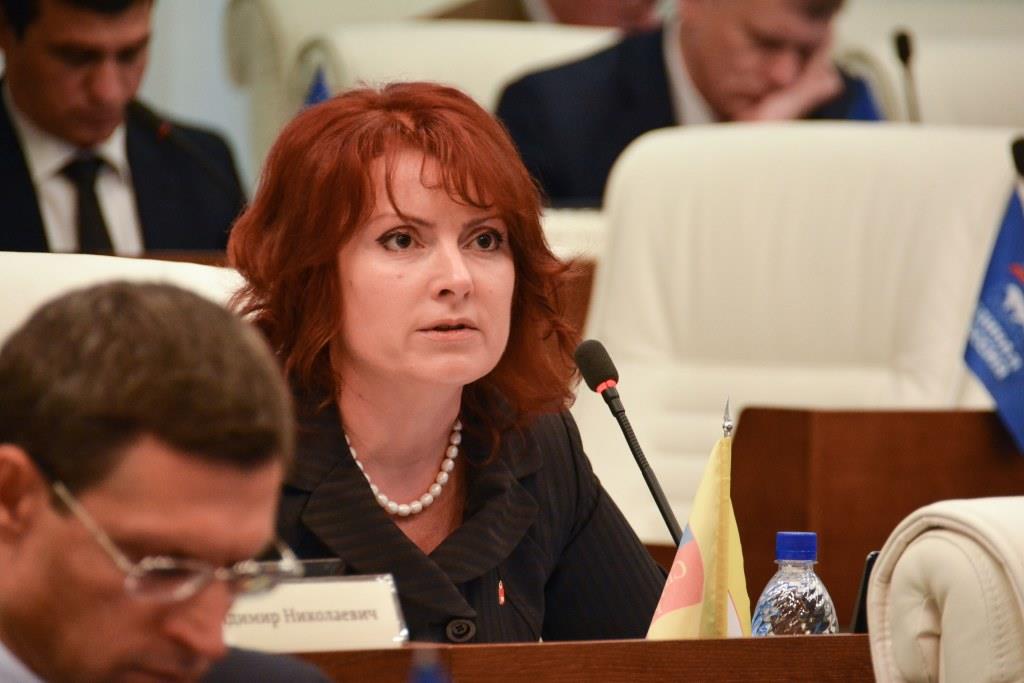 От электрички до молочки. Чем запомнились депутаты краевого парламента второго созыва