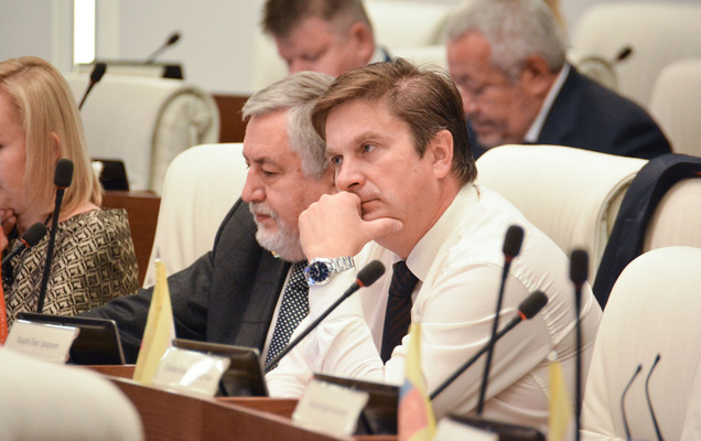 От электрички до молочки. Чем запомнились депутаты краевого парламента второго созыва