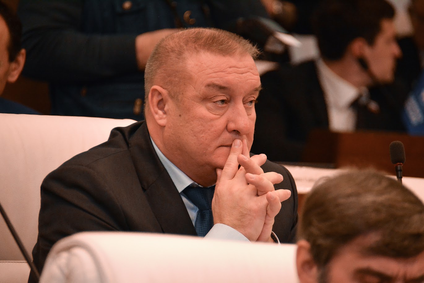 В списках не значатся