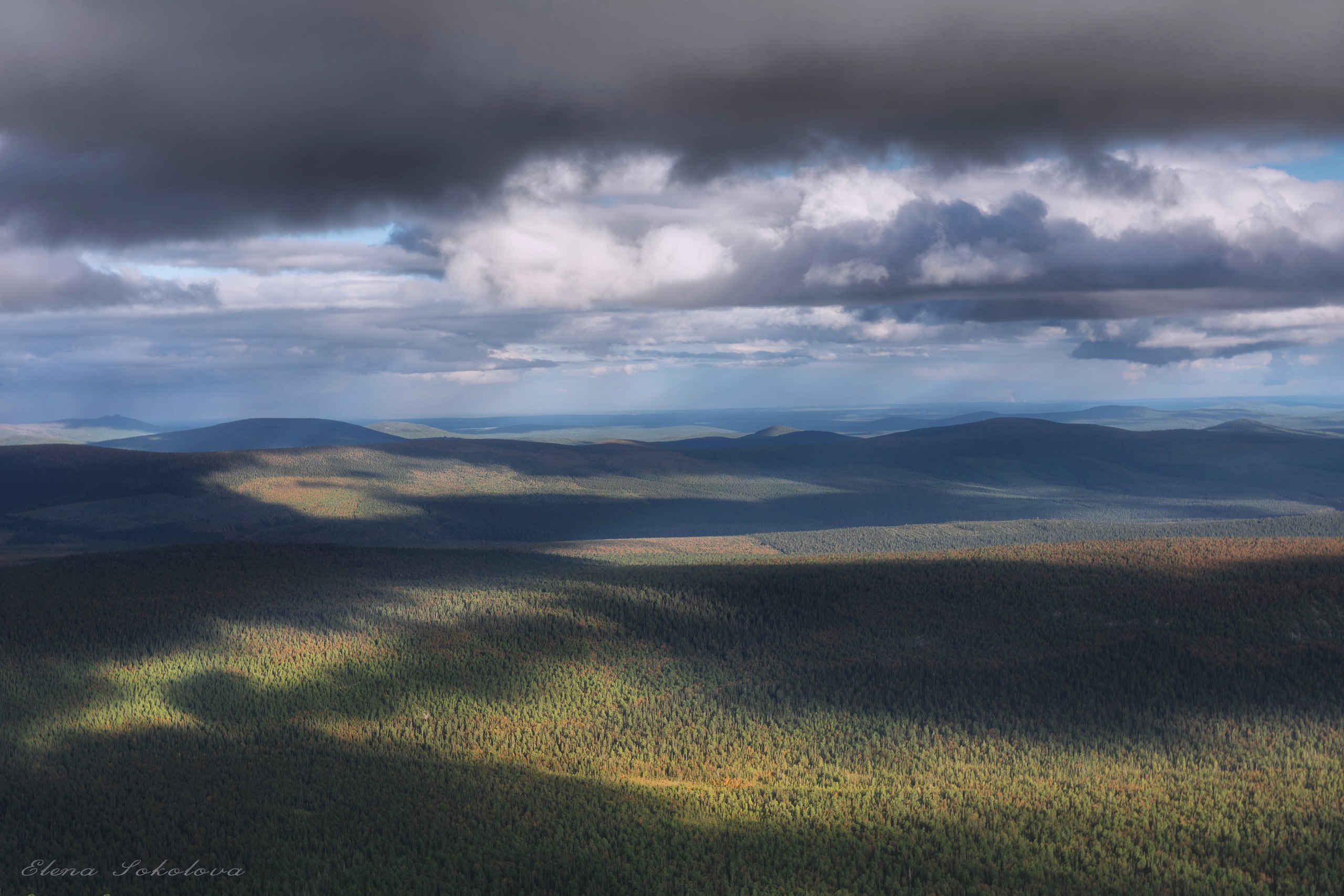 Ах, осень! Пермские фотографы поделились с Business Class фотографиями с осенними видами Урала