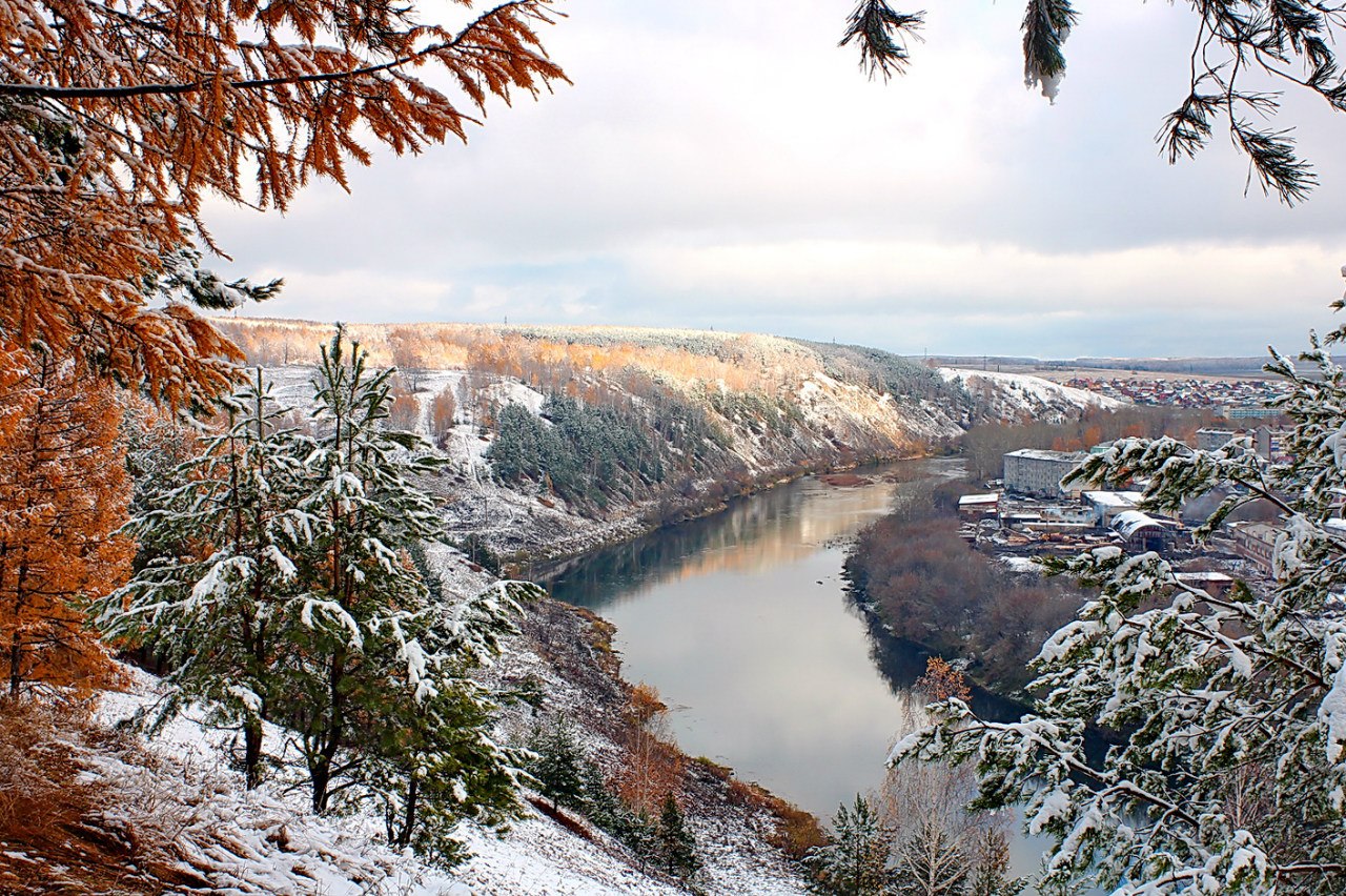 Ах, осень! Пермские фотографы поделились с Business Class фотографиями с осенними видами Урала
