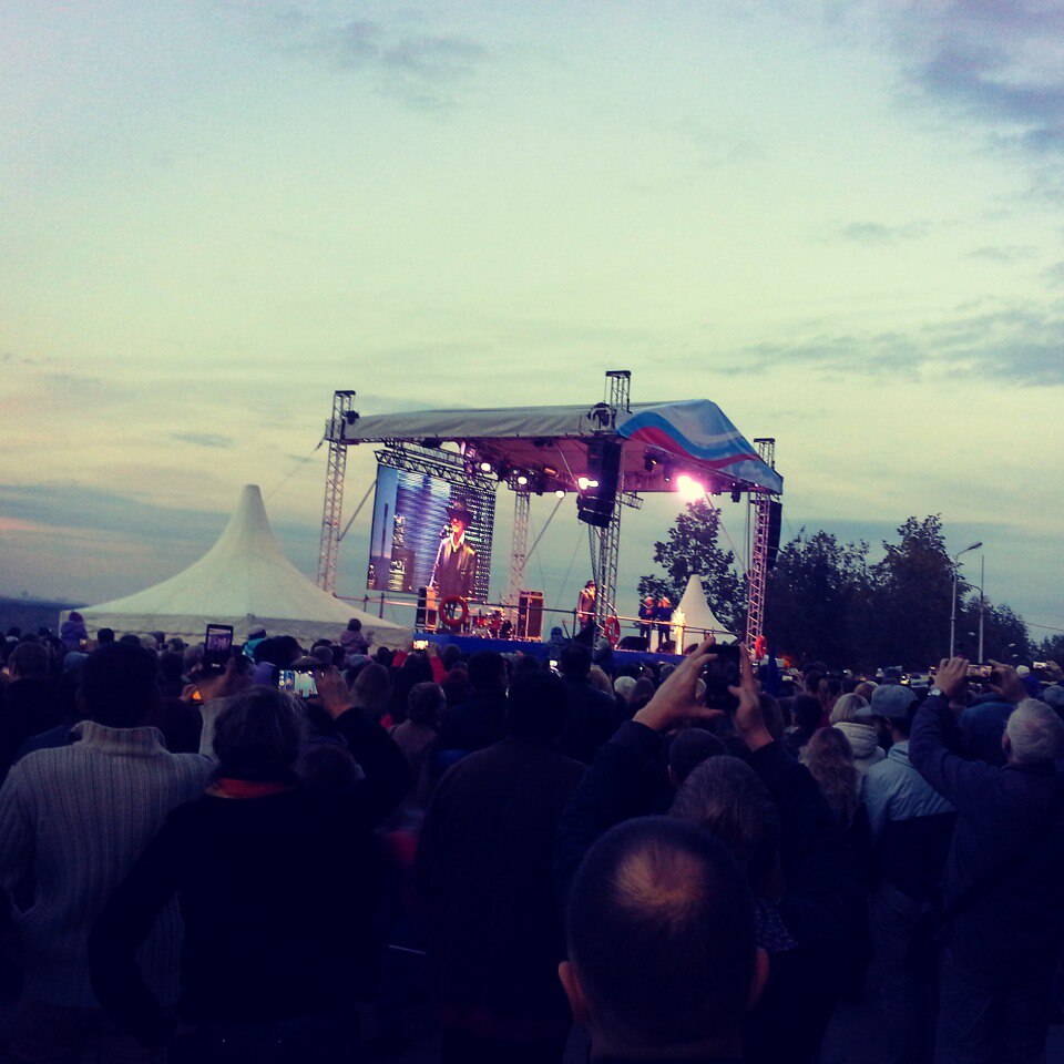 Михаил Боярский спел для пермяков на открытии набережной