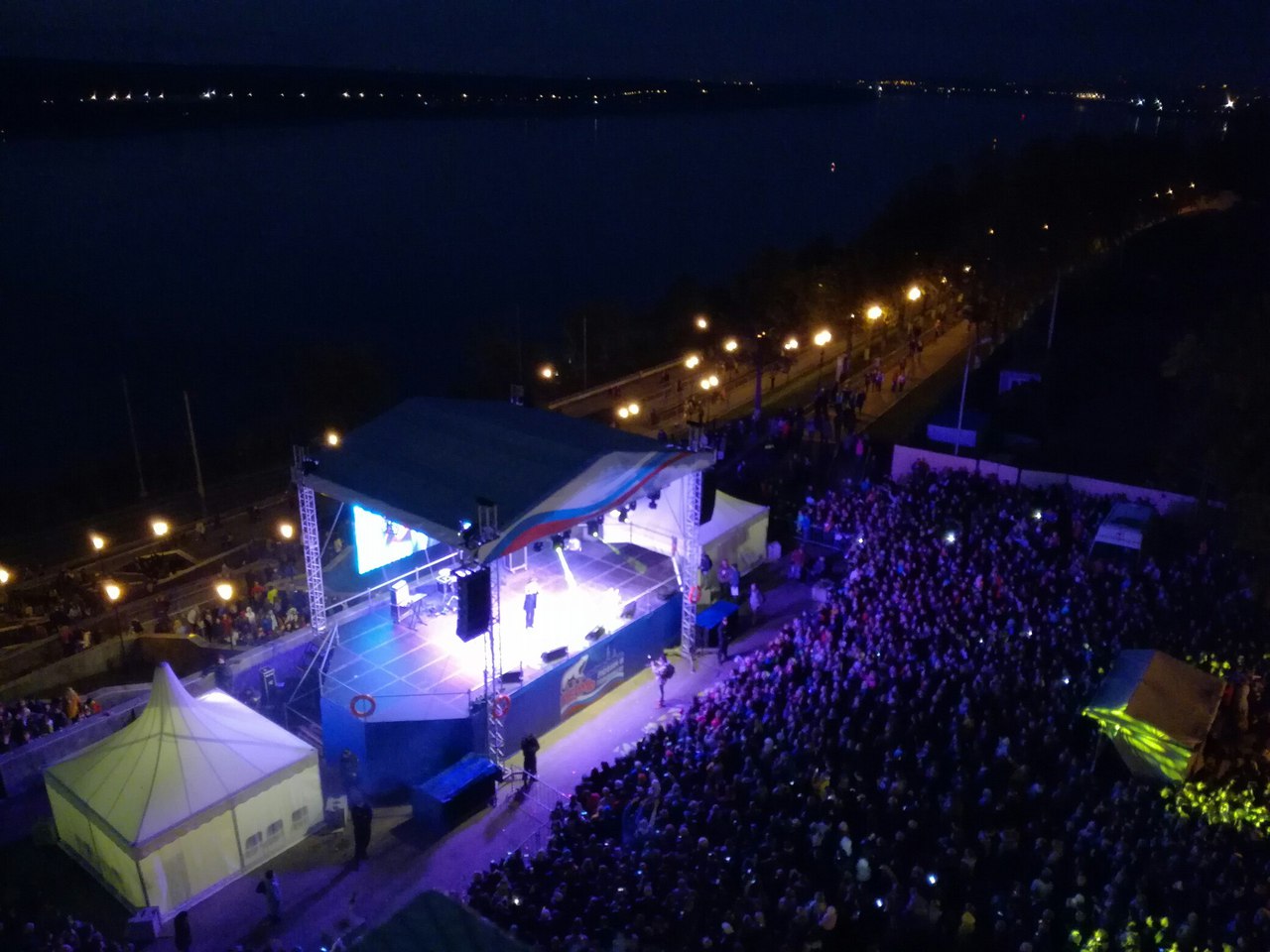 Михаил Боярский спел для пермяков на открытии набережной