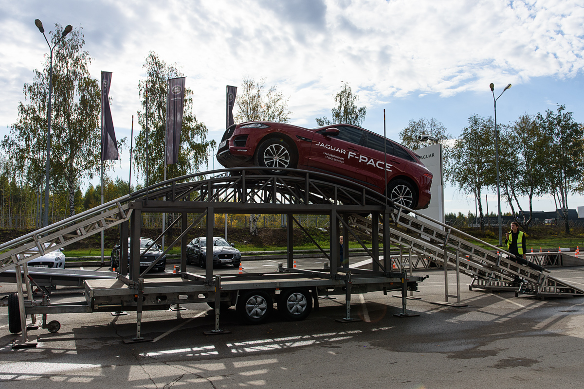 Мероприятие Mini Road Show от Jaguar Land Rover в Перми