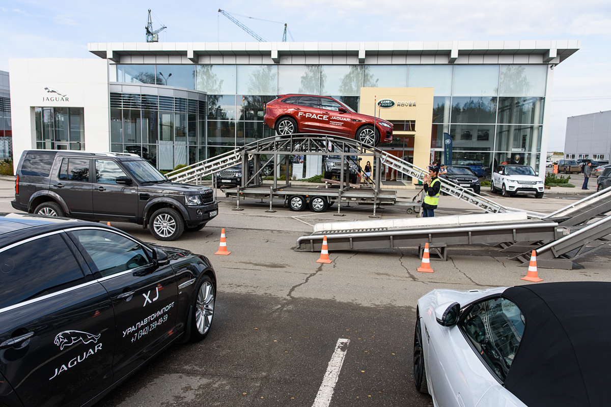 Мероприятие Mini Road Show от Jaguar Land Rover в Перми