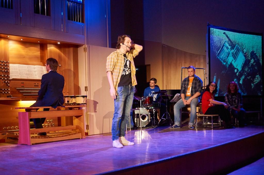 Нина Садур и Амарсана Улзытуев выступят в Перми на поэтическом фестивале «Компрос»