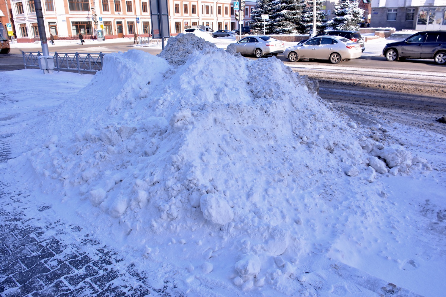 В Перми увеличат зону платной парковки. Первыми итогами работы парковок власть удовлетворена