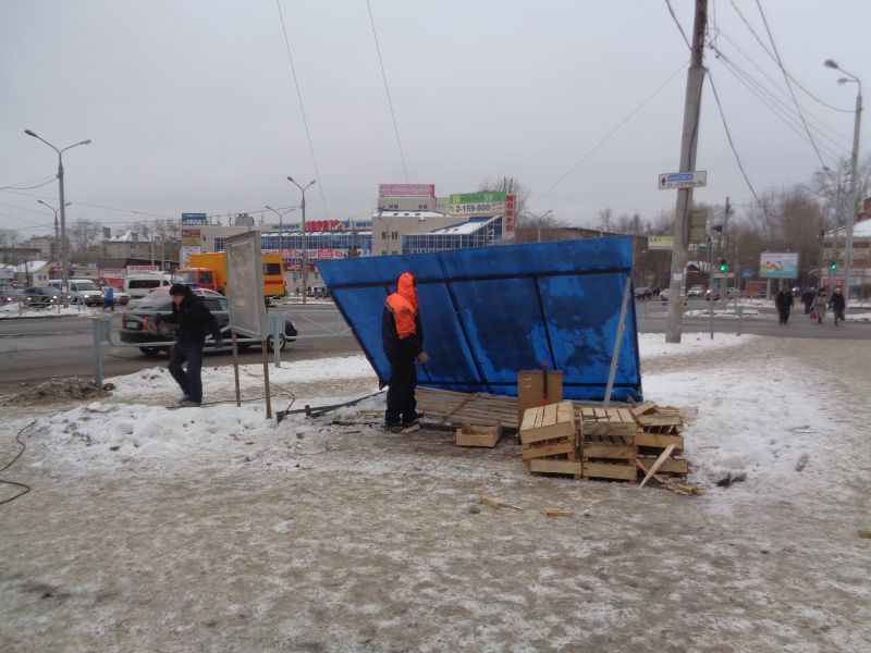 В Перми на улице Мира снесли более десятка незаконных павильонов и ларьков