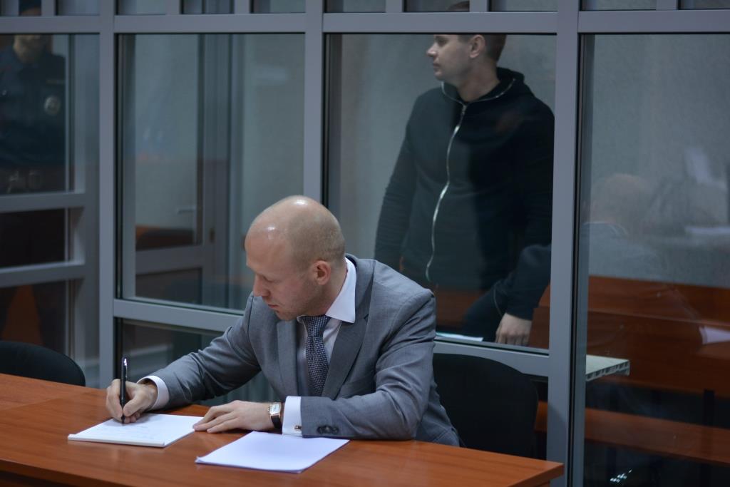 Экс-министр связи Прикамья Евгений Балуев останется под стражей до начала февраля 2017 года. Фото из суда