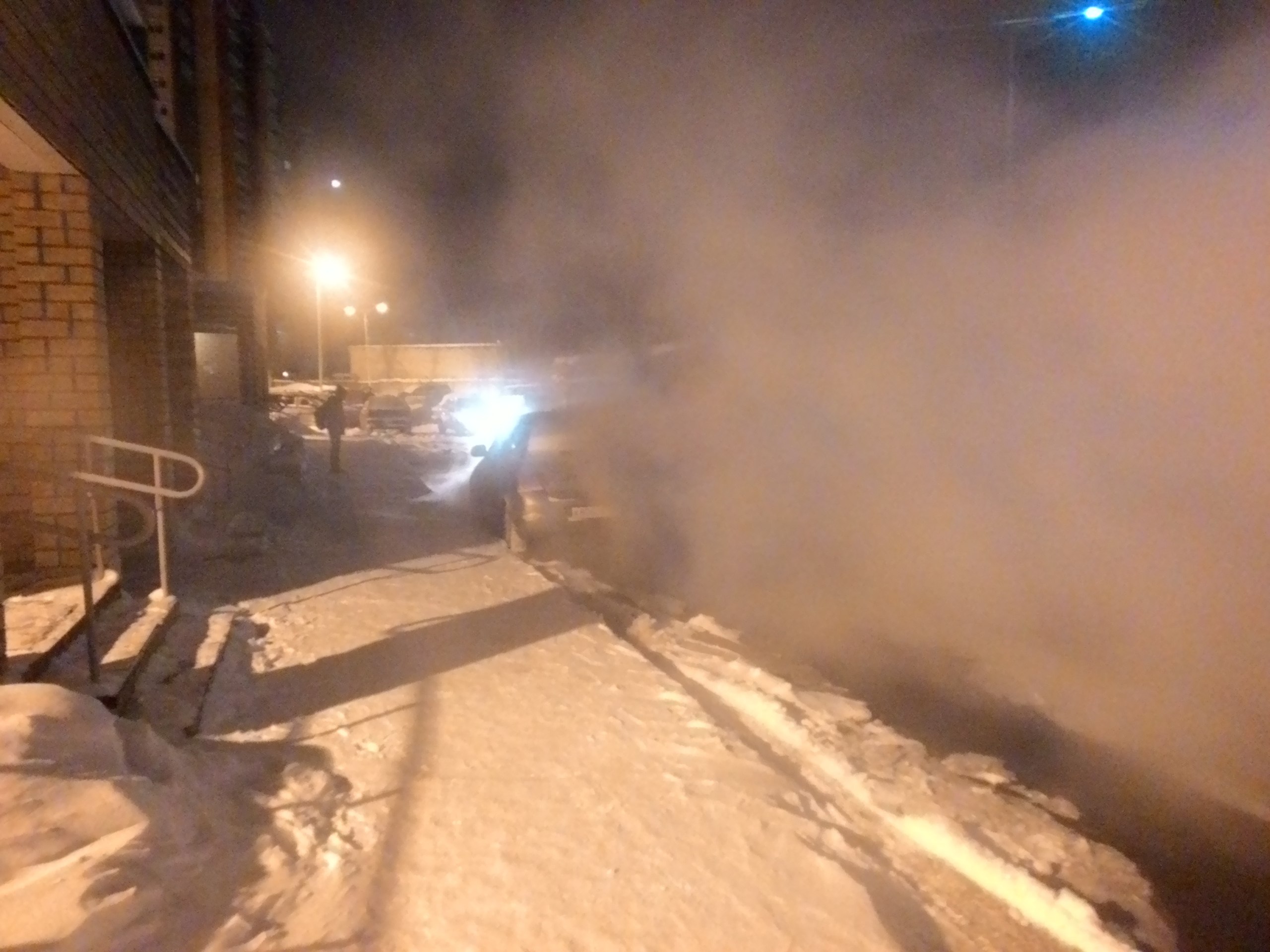 В Индустриальном районе Перми затопило улицу