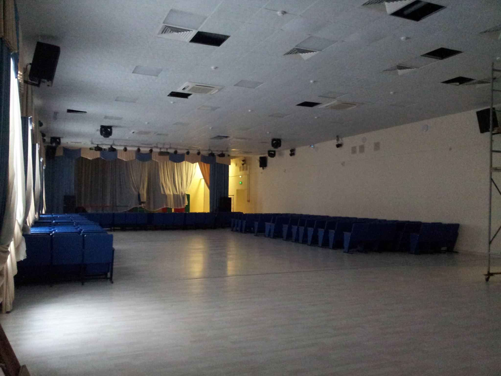 В Перми в здании Дягилевской гимназии пошел «дождь»