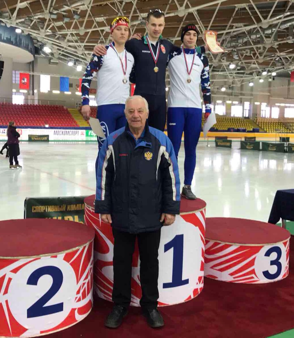 Пермяк взял «​золото» и «​серебро» на этапе Кубка России по конькобежному спорту