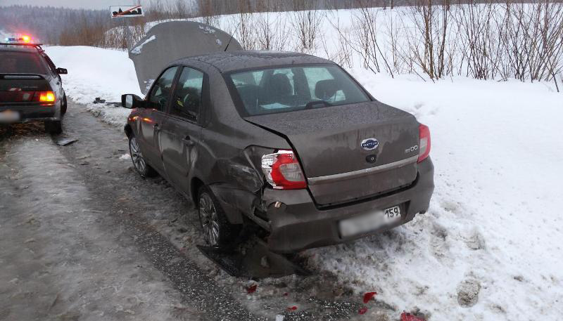 ​В Перми водитель легковушки сбил человека, стоявшего на обочине