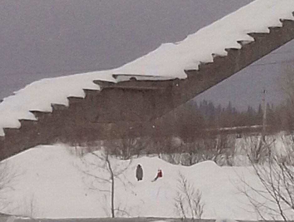 В Пермском крае три школьницы прыгали с железнодорожного моста
