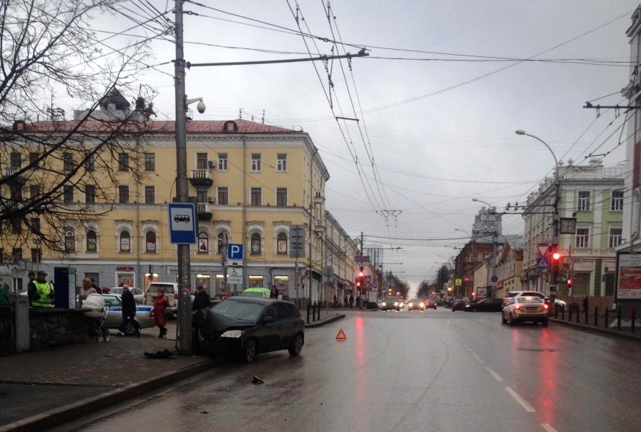 В Перми разыскивают водителя, сбившего 9-летнюю девочку