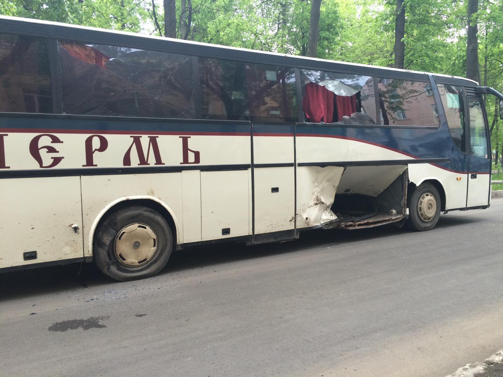 В Перми в День города пьяный водитель УАЗа протаранил автобус