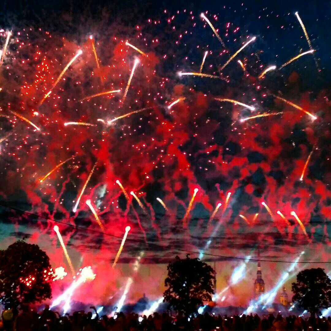 Пермские школьники поучаствовали в празднике «Алые паруса» в Санкт-Петербурге