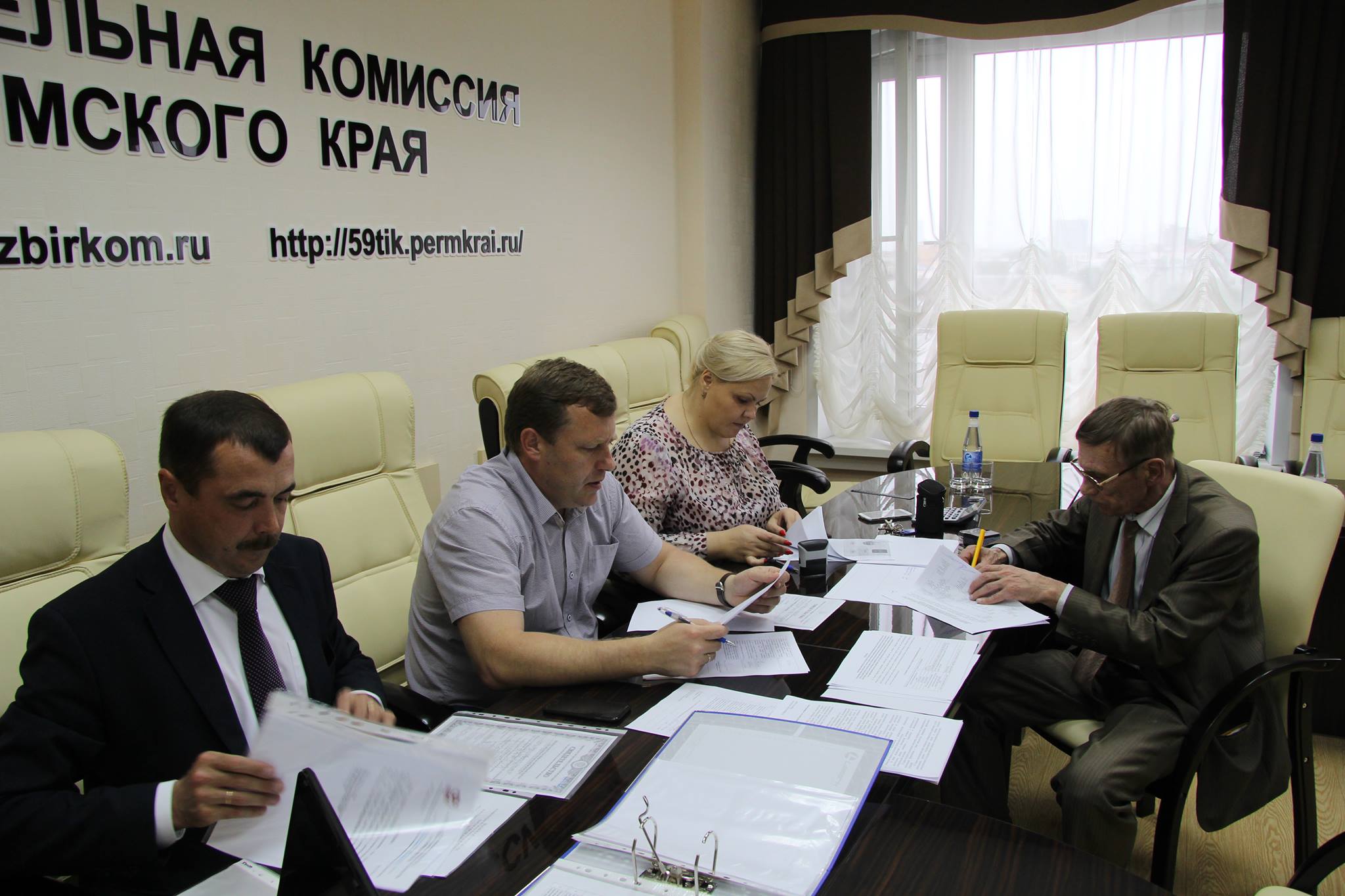 Олег Хараськин и Владимир Аликин подали документы о выдвижении на выборы губернатора