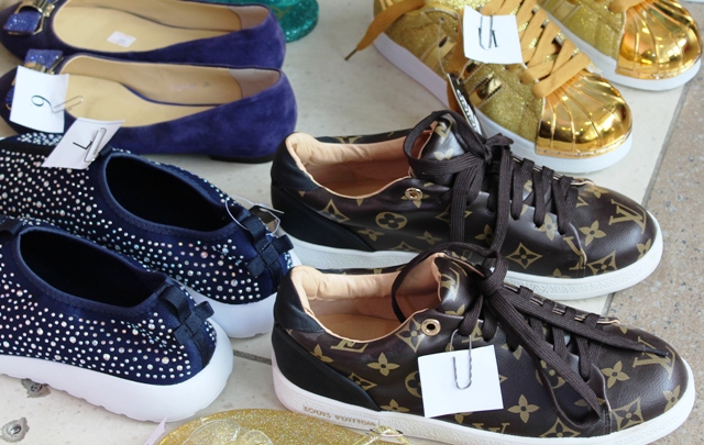 В магазине брендовой одежды в центре Перми изъята партия подделок