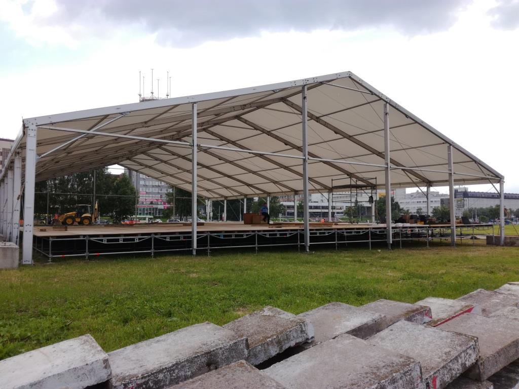 В Перми перед Заксобранием строится каток с искусственным льдом