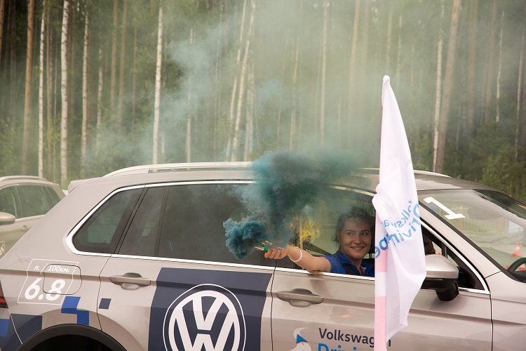 Пермякам повезло дважды. В Перми прошло тест-драйв-шоу Volkswagen Driving Experience