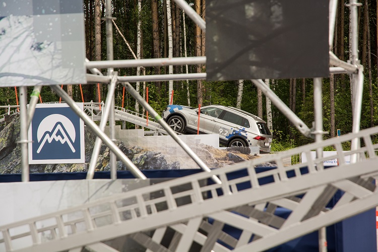 Пермякам повезло дважды. В Перми прошло тест-драйв-шоу Volkswagen Driving Experience