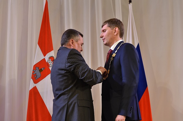 С новыми силами