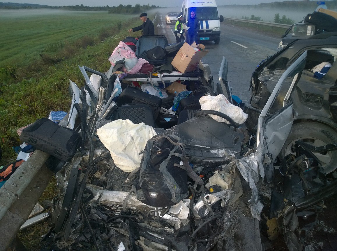 Два пермских автомобиля разбились «всмятку» в Удмуртии
