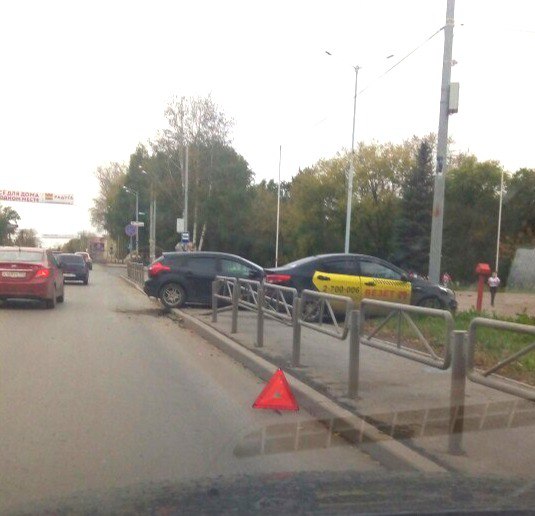 В Мотовилихинском районе Перми разбилось такси