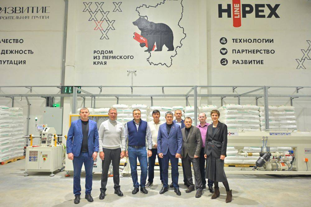  Визит губернатора Дмитрия Махонина на ООО «Хайпекс»