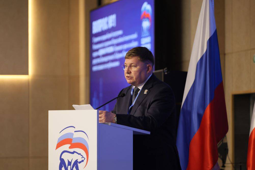 Вячеслав Григорьев, Первый заместитель Секретаря Регионального отделения «Единой России», сенатор Российской Федерации.