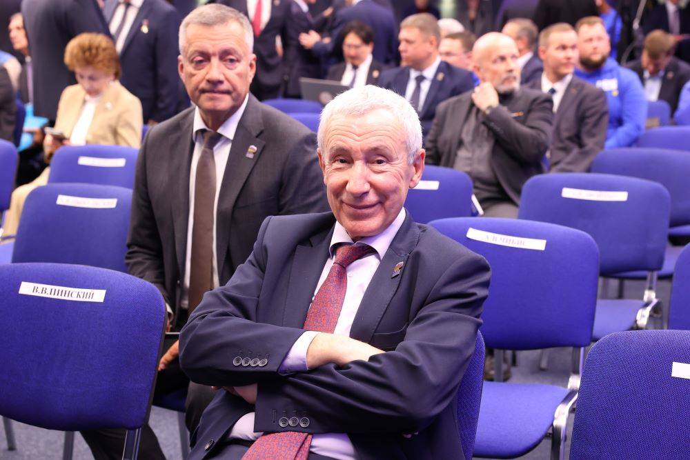  Андрей Климов, член Бюро Высшего совета Партии 