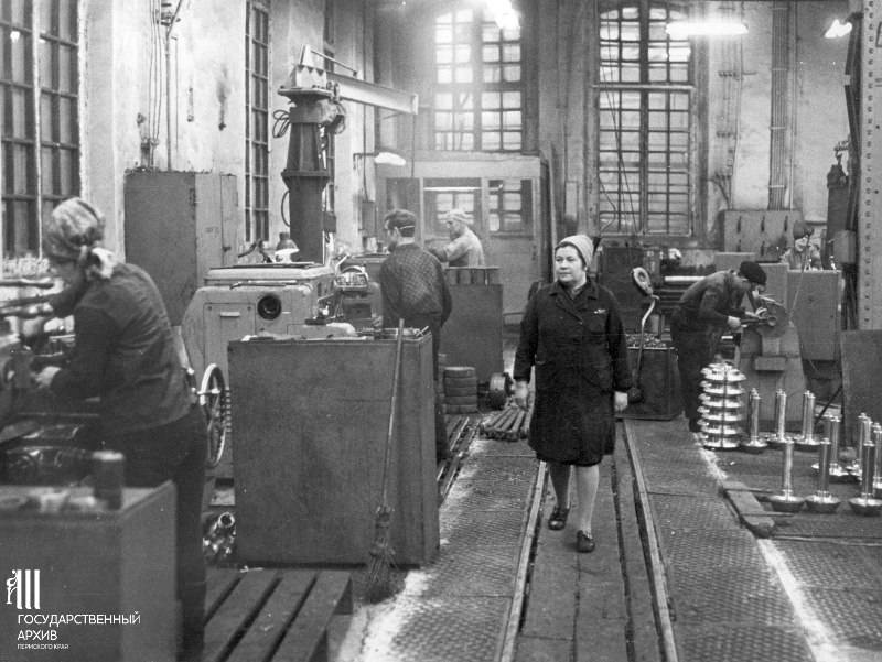 В цехах паровозоремонтного завода им. А.А. Шпагина, 10 января 1972 года