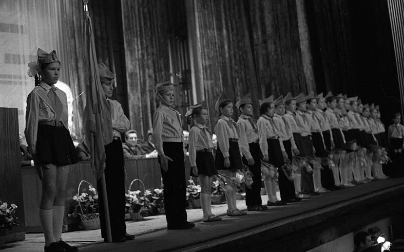 Торжественное заседание во Дворце культуры им. Ф. Э. Дзержинского, посвященное 60-летней годовщине Великой Октябрьской Социалистической революции