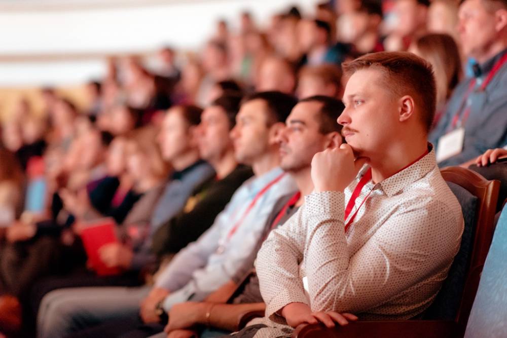 Быть номером один