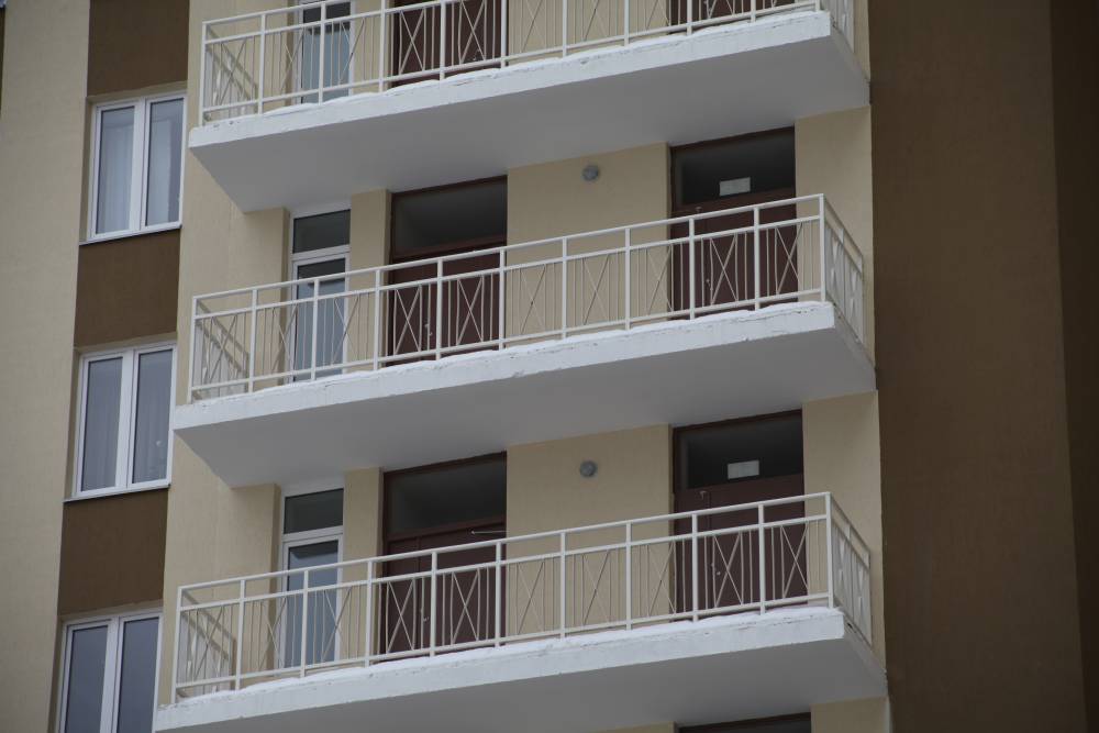 ​В Прикамье семилетняя девочка выпала с балкона пятого этажа  