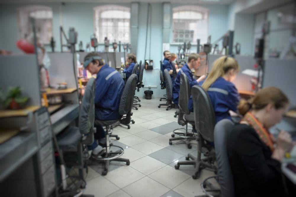 ​Крайсовпроф просит не отстранять от работы непривитых сотрудников пермских предприятий 