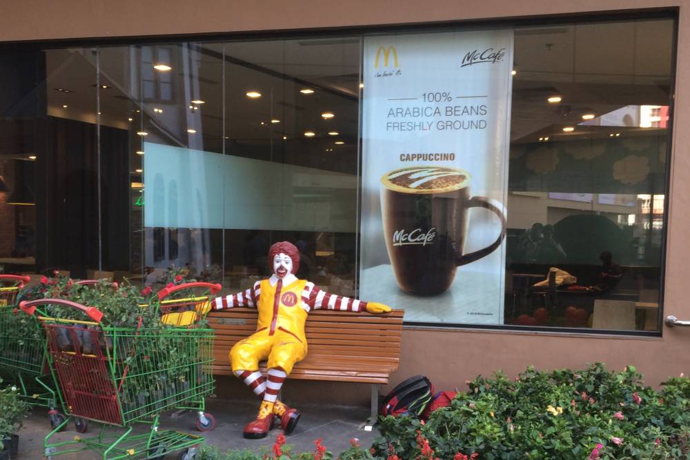 УФАС: кафе с шаурмой в Перми незаконно использовали знак McDonald’s
