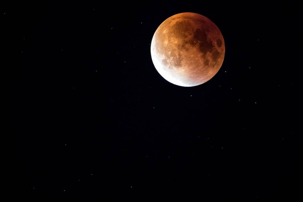 ​28 июля жители Прикамья смогут наблюдать «Красную Луну»