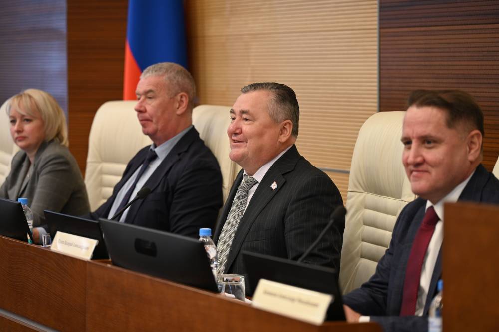 ​Ответственный бизнес и бюджет: Валерий Сухих анонсировал вопросы пленарки