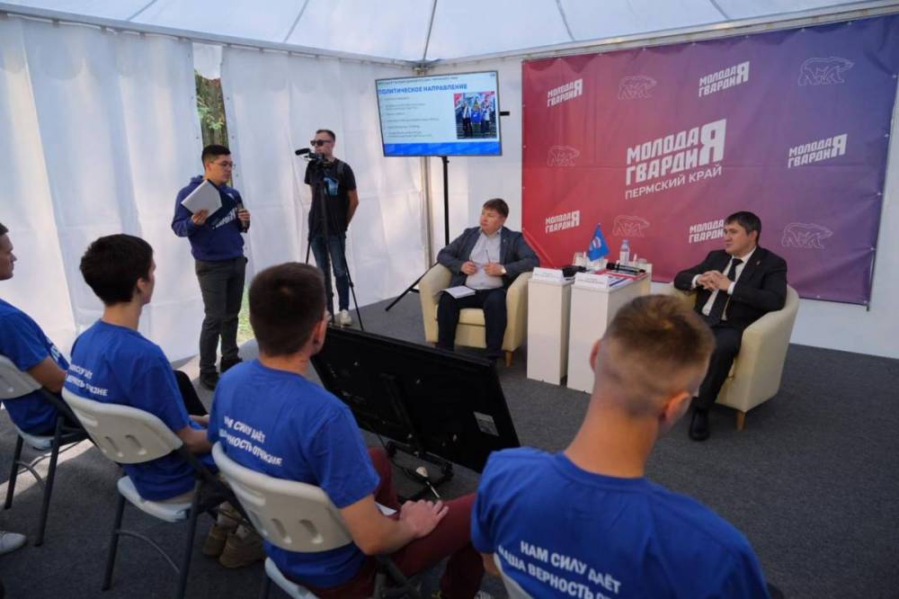 Дмитрий Махонин: Обратная связь от активной и талантливой молодёжи очень важна