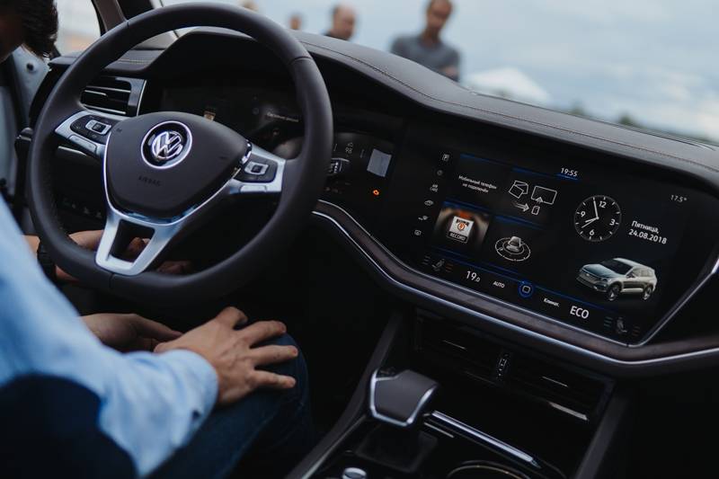 Автомобиль, меняющий мир: в Перми представили новый Volkswagen Touareg
