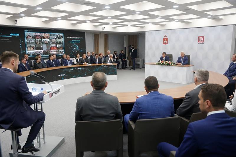 ЛУКОЙЛ И ПЕРМСКИЙ КРАЙ подписали новое соглашение о сотрудничестве