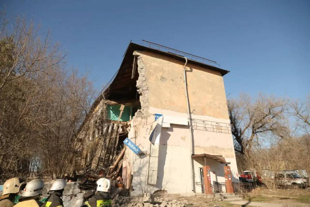 ​После обрушения части дома по ул. Чкалова в Перми возбуждено уголовное дело