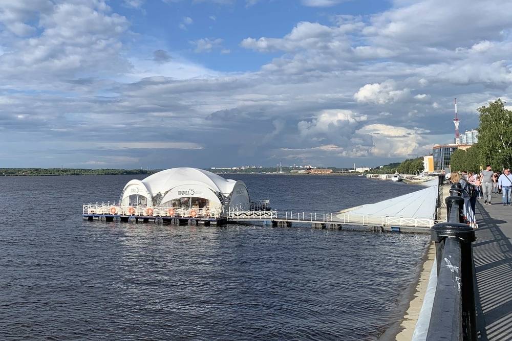 Суд запретил эксплуатацию плавучего ресторана в Перми 